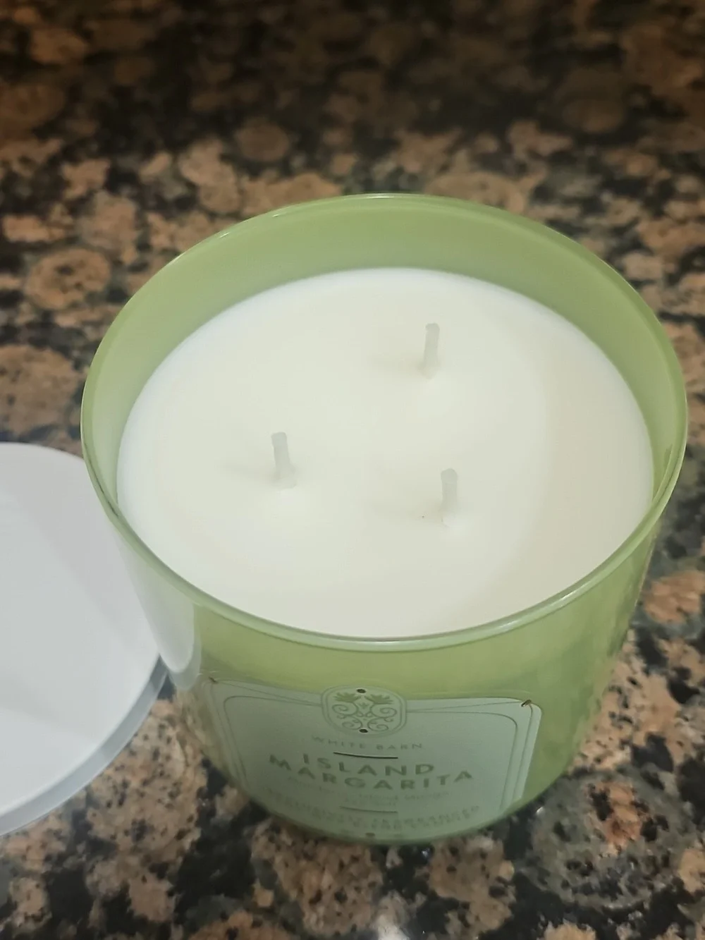 White Barn Island Margarita Scented 3 Wick Candle - Picture 2 of 4